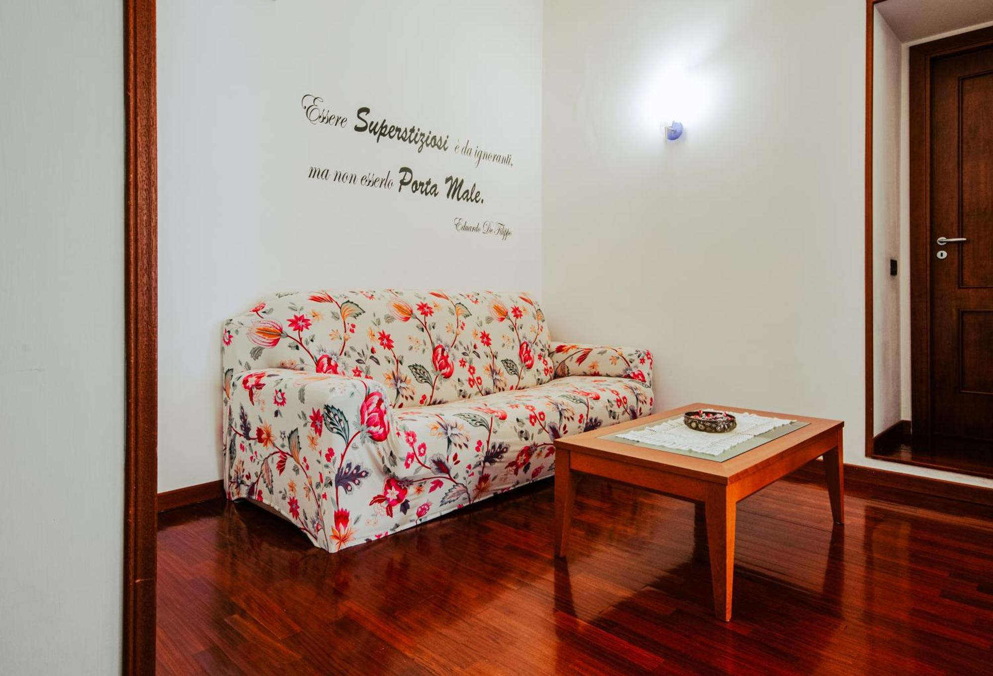 La Casa Di Scio Scio & La Stanza Di Scio Scio Apartman Nápoly Kültér fotó